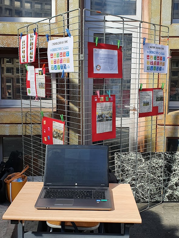 Le stand du lycée